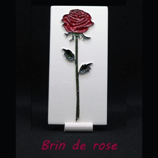 brin de rose rouge